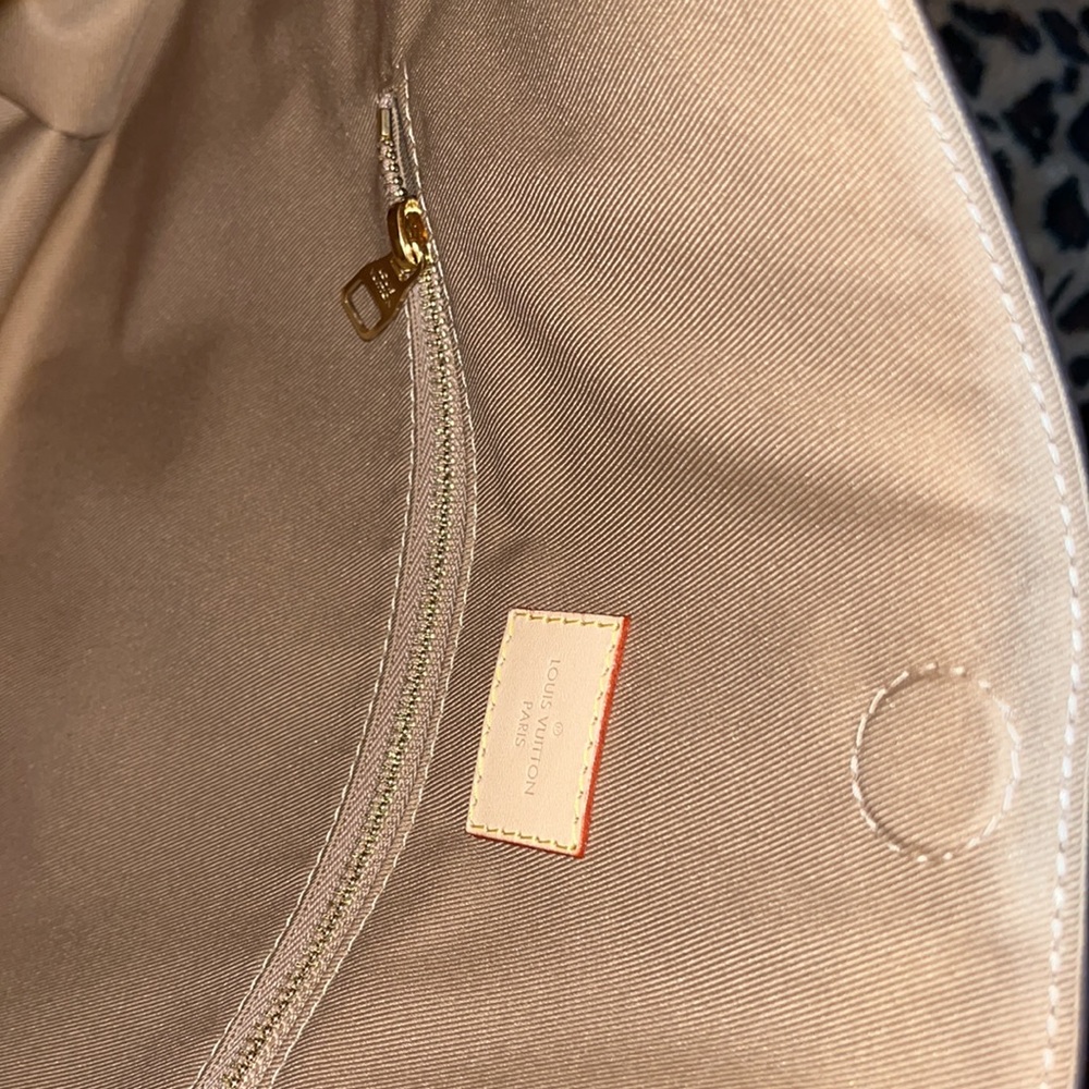 Louis Vuitton GRACEFUL PM BRAND NEW - Picture 6 of 9